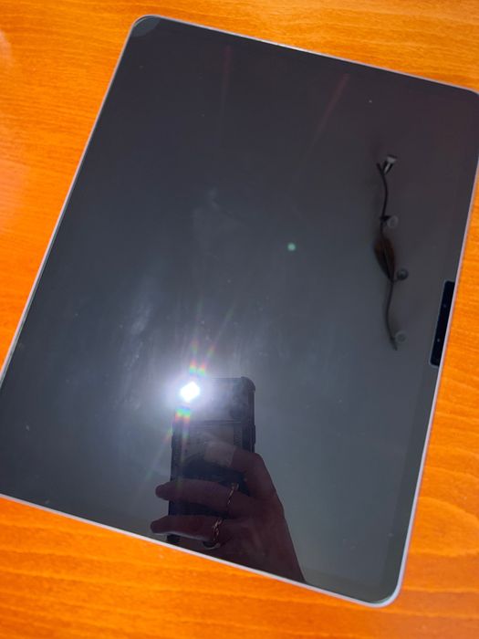 Продавам iPad Air 13(M3)