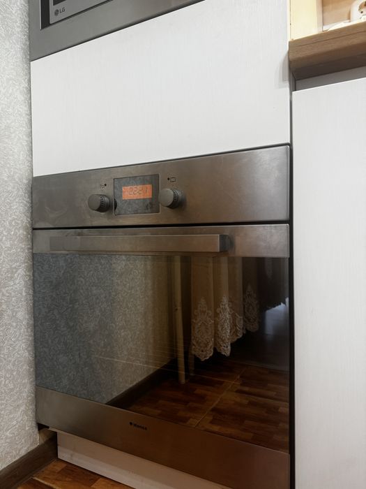 Продам встроенную духовку