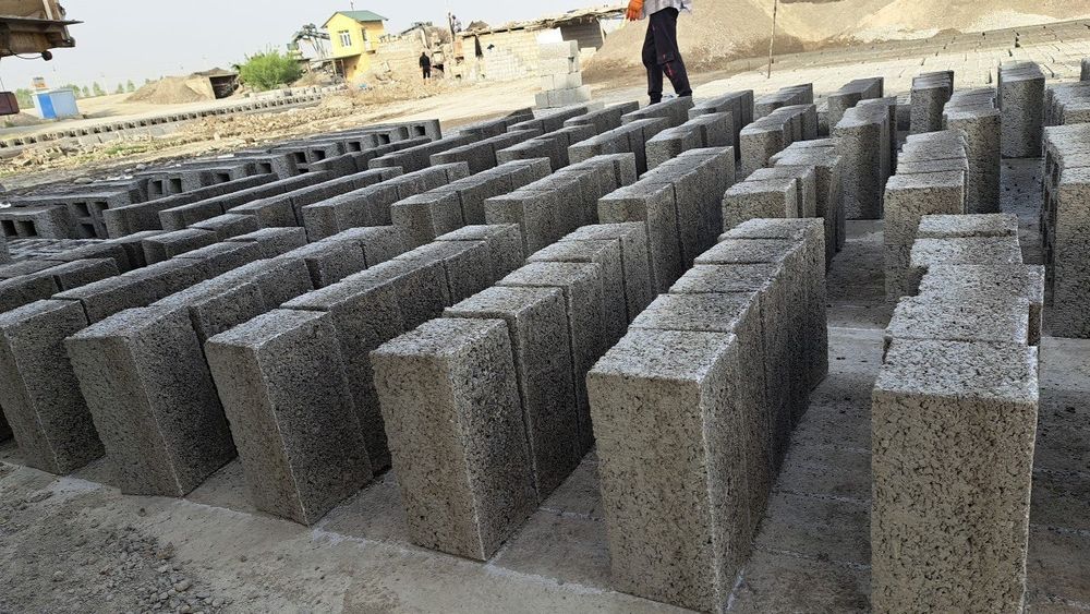 Shlaka blok 16.×36. JIZZAX sementdan shebenli yuvulgan qumdan sifatl