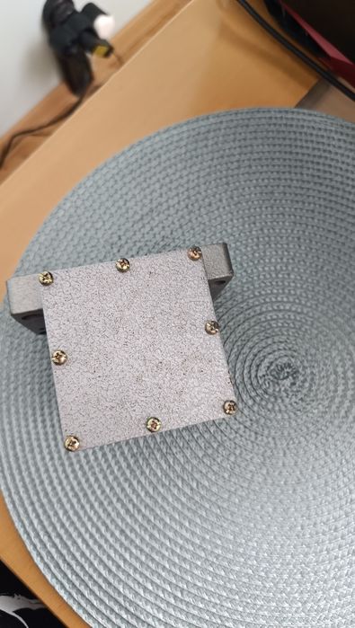 Краен изключвател OMRON D4MB-441G
• Tun: MexaHnyeH KpaeH M3KJIOYBaTen