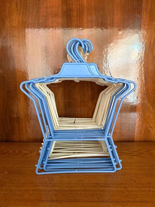 Вешалки детские БУ