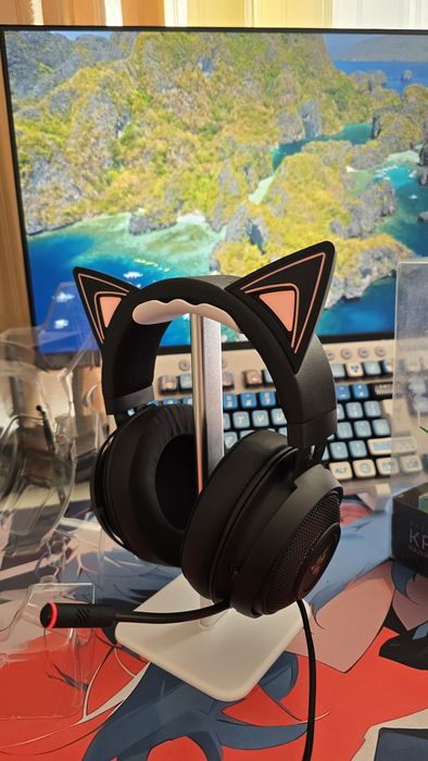 ЧИСТО НОВИ RAZER KRAKEN Kitty Edition USB