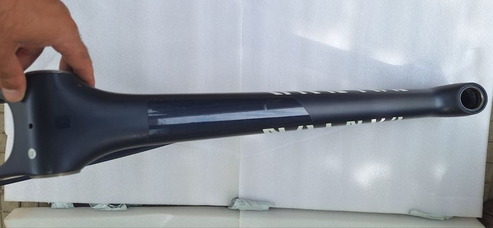 Карбонова рамка Canyon