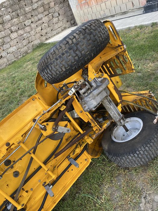 Tractoras tuns gazon , caroserie  MTD