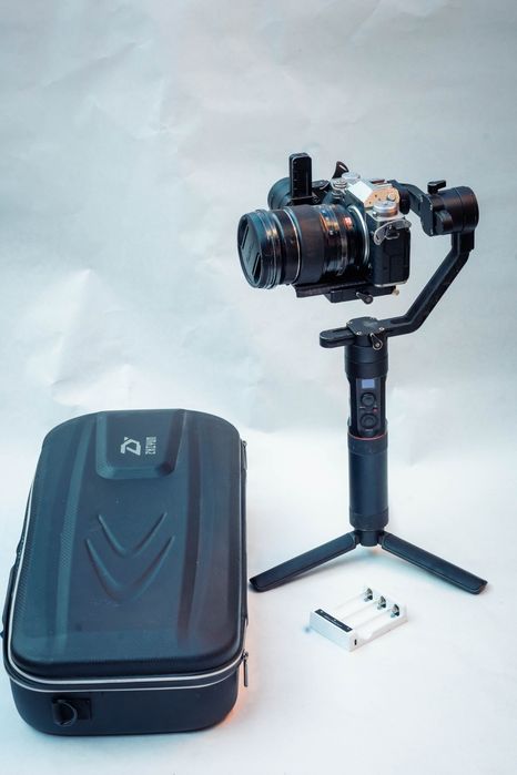Gimbal Zhiyun Crane 2 – complet + baterii extra – PREȚ FOARTE BUN