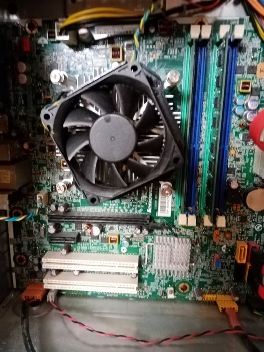 Компютър Lenovo ThinkCentre M81 за всичко без игри