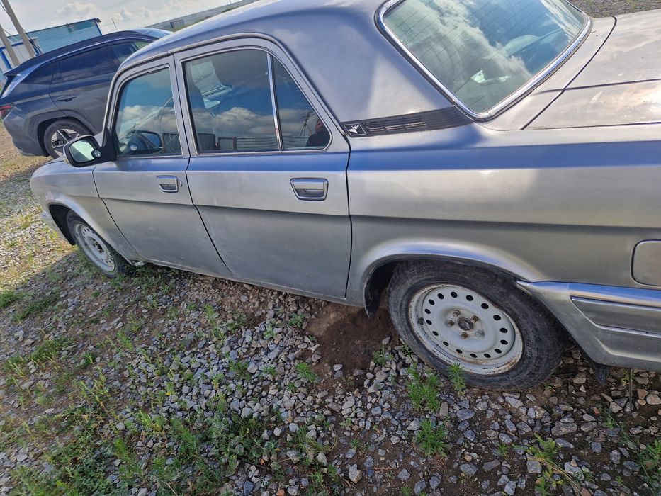 Продам машину Волга 31105