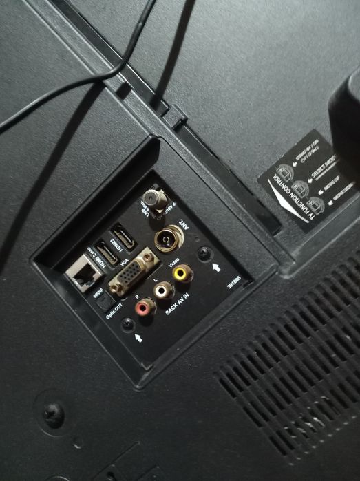 Hitachi 40HE4001 Смарт телевизор