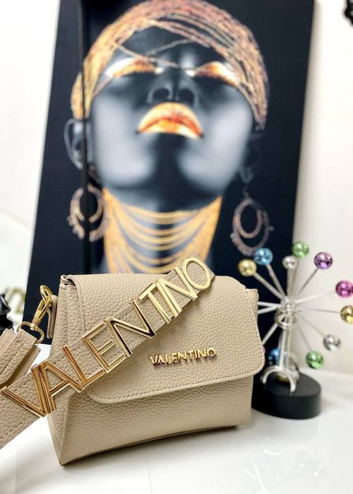 Ghentuta dama superbe