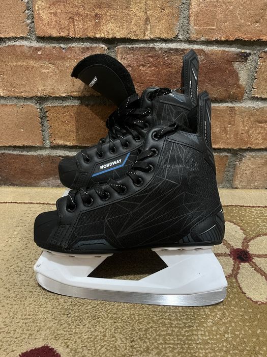 Продам коньки NORDWAY