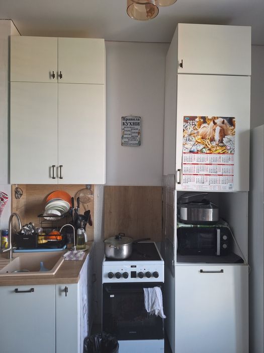 Срочно продам кухню ,бради за дорого отдам почти даром,