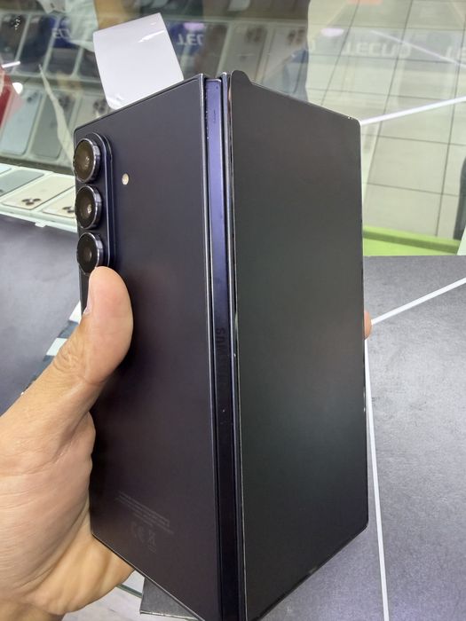 Z Fold 7 ofitsal  Black