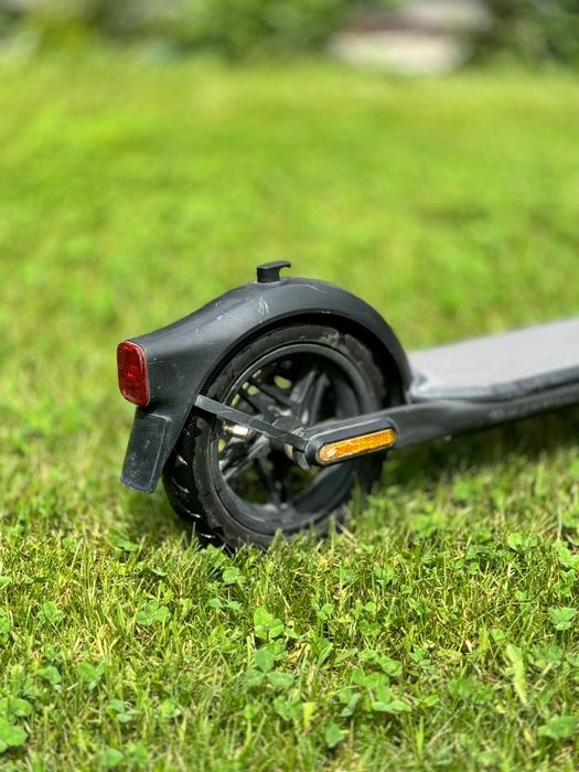 Электросамокат NineBot