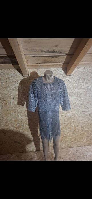 Armura medievala completa