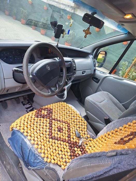 Vând Renault trafic 8 locuri