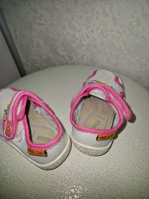 Продам сандали детские 22 размера