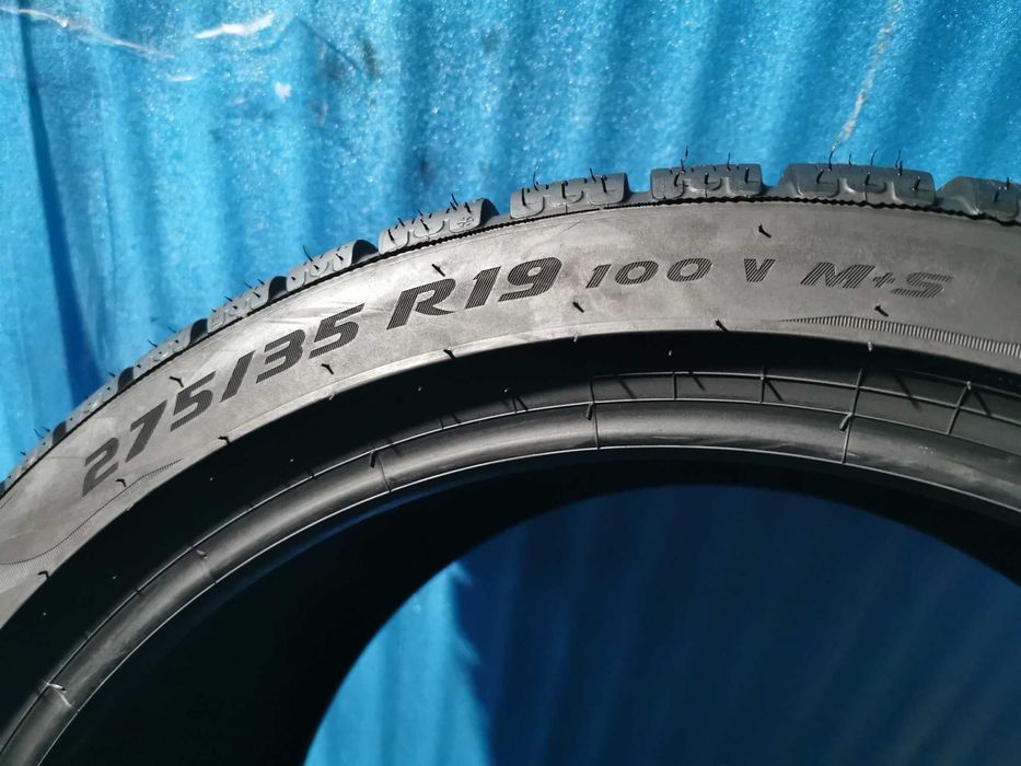 245/40 R19 - 275/35 R19 pirelli runflat m+s 4 bucati