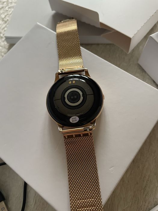 Дамски смарт часовник