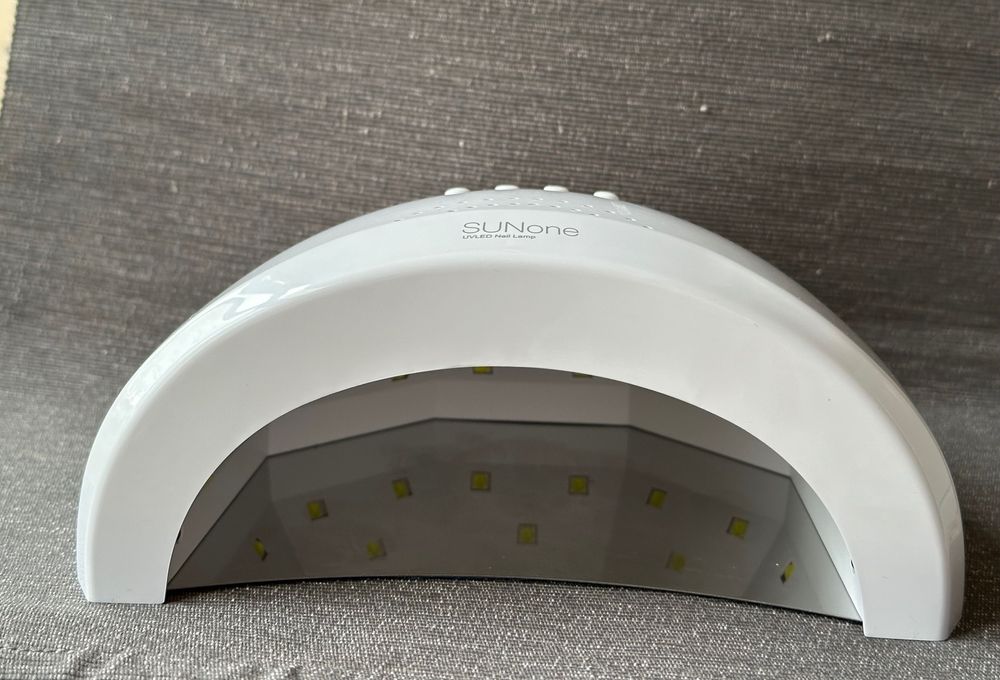 UV лампа за маникюр.