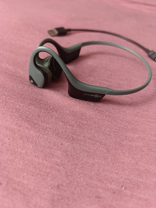 Безжични слушалки Aftershockz Trekz AIR !!