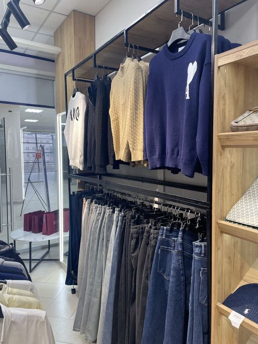 Оборудование для магазина одежды