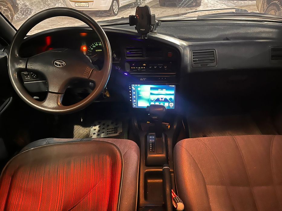 Продам Subaru Legacy 1991г об. 1.8