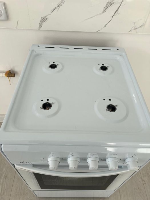 Газовая плита с духовкой