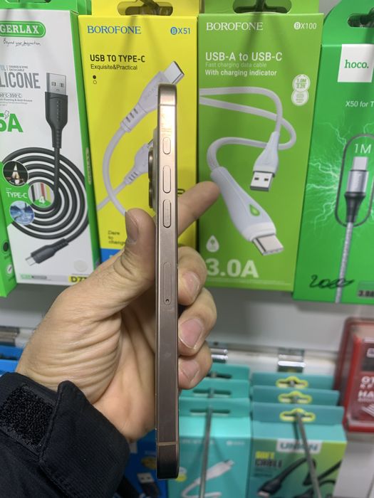 Apole 16 pro max 256 akb 100 менялся