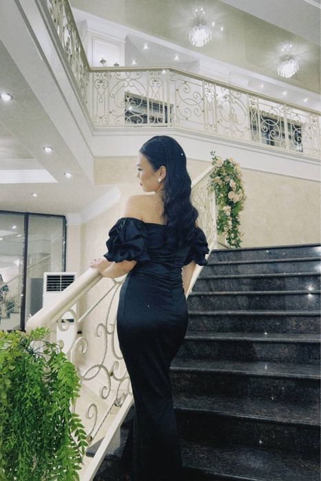 Женское вечернее платье