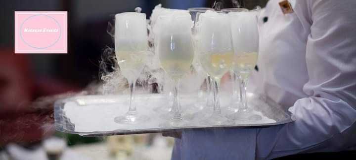 Laser, fum greu, artificii...