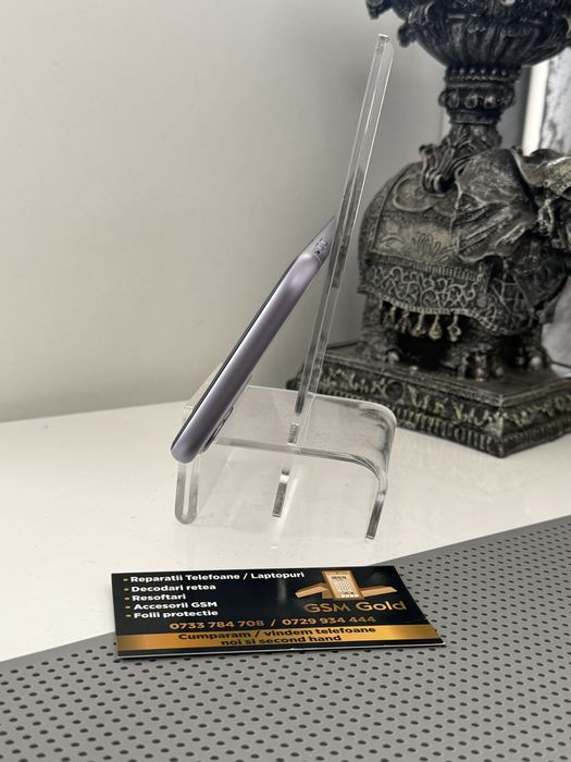 Vand iphone 11 de 128 gb baterie 100% ca nou