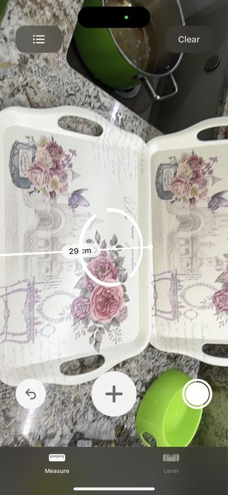 Поднос с флорални елементи