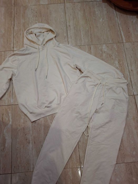 Дамски  спортен комплект