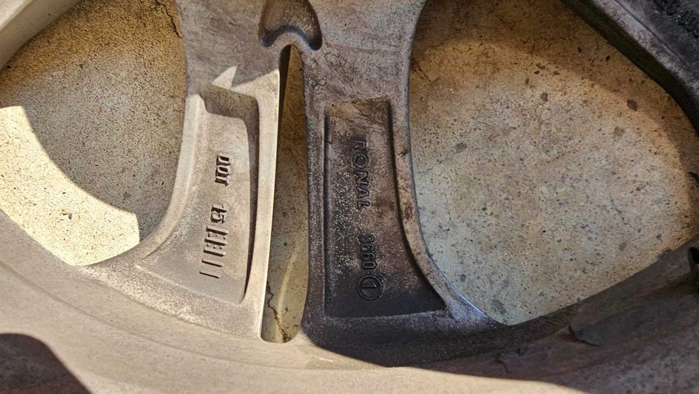 Джанти BMW F48 с датчици за налягане и зимни гуми Pirelli 225/55 R17
