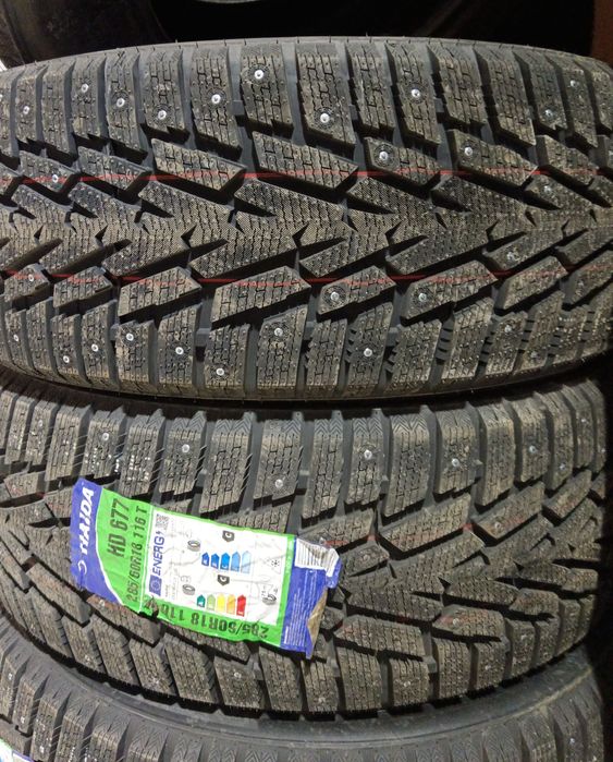 Автошина зимние шиповоные