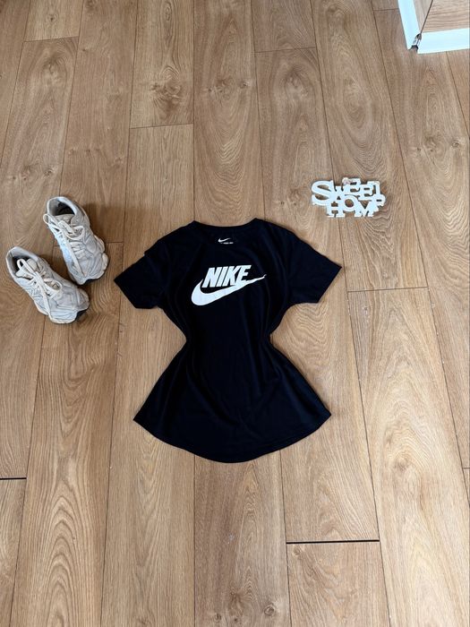 Разкошен ежедневен тишърт Nike
