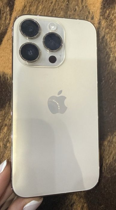 Продава айфон 14 про