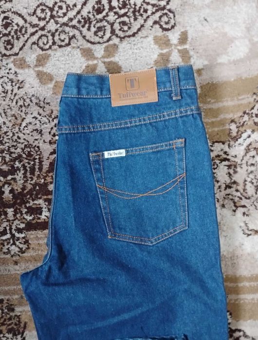 Vând blugi bărbați