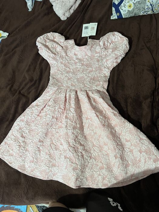 Продам платье 146-152