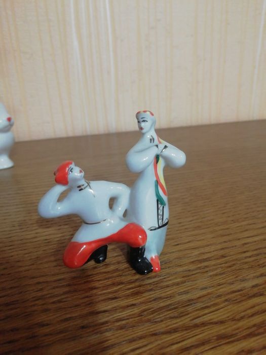 Продам статуэтки фарфоровые времен СССР