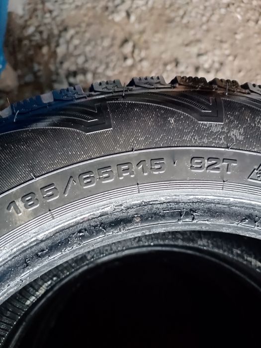 Продам шины комплект