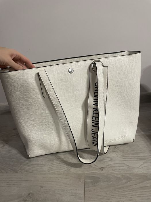 Дамска чанта calvin klein