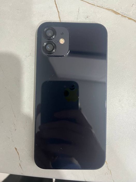 Iphone 12 в хорошем состоянии