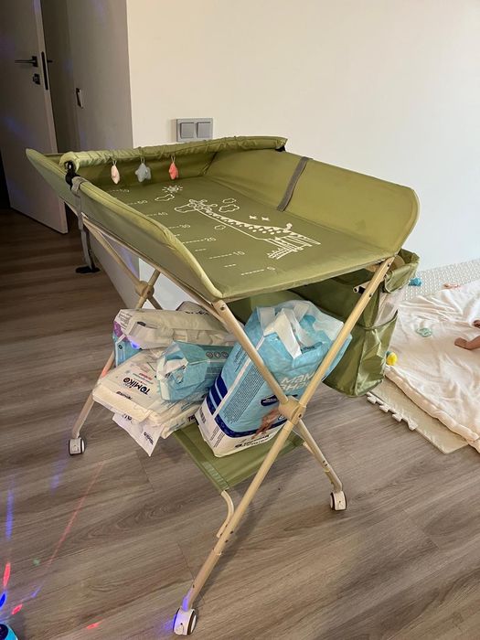 Пеленальный столик