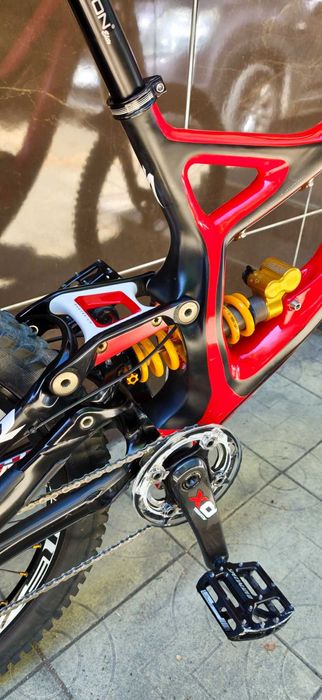 Specialized S-Works Demo 8 Carbon – Легендарен DH Флагман! Top Spec
