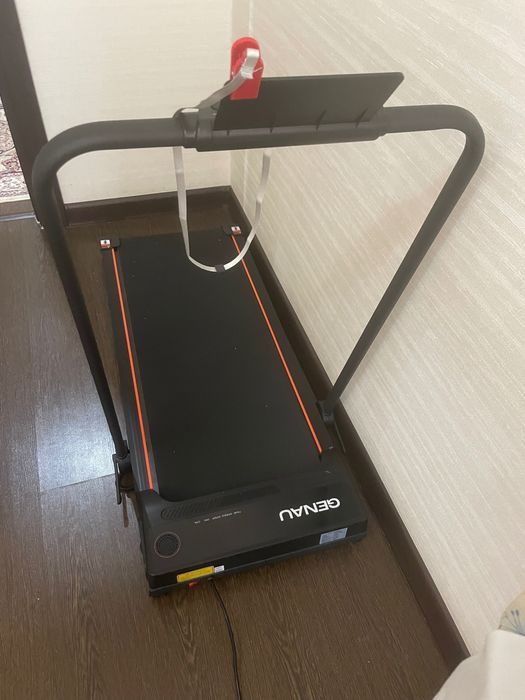 Напольная беговая дорожка