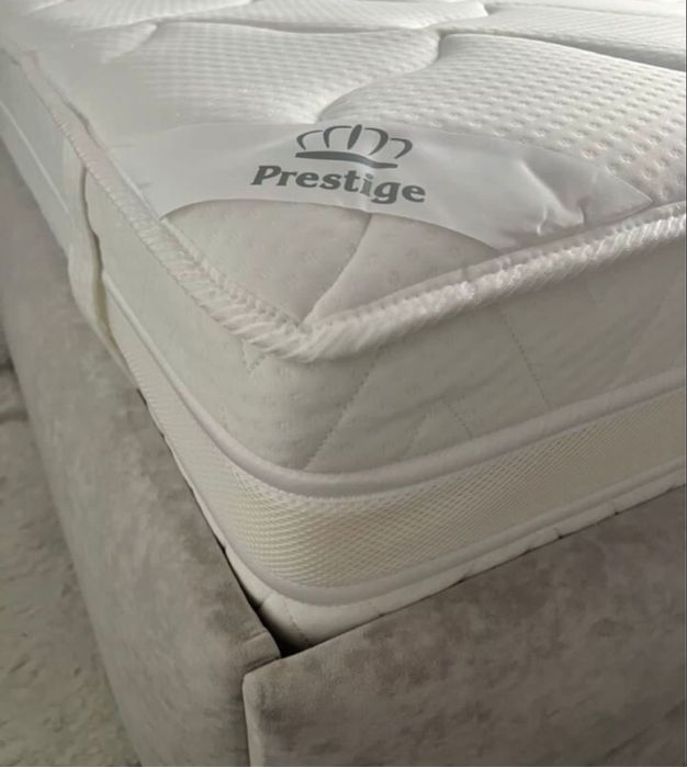 Двуспальная  кровать