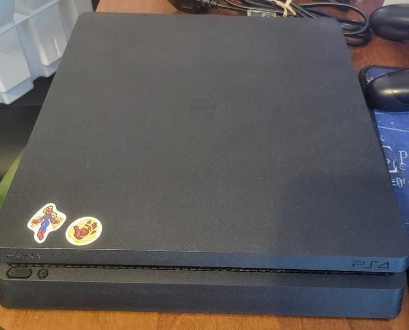 Playstation PS4 Slim 1TB