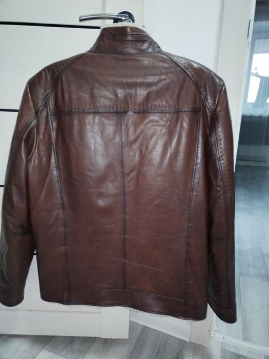 Продам новую кожаную куртку.