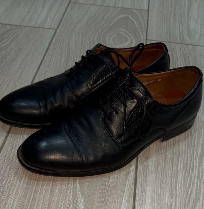 Классические кожаные туфли